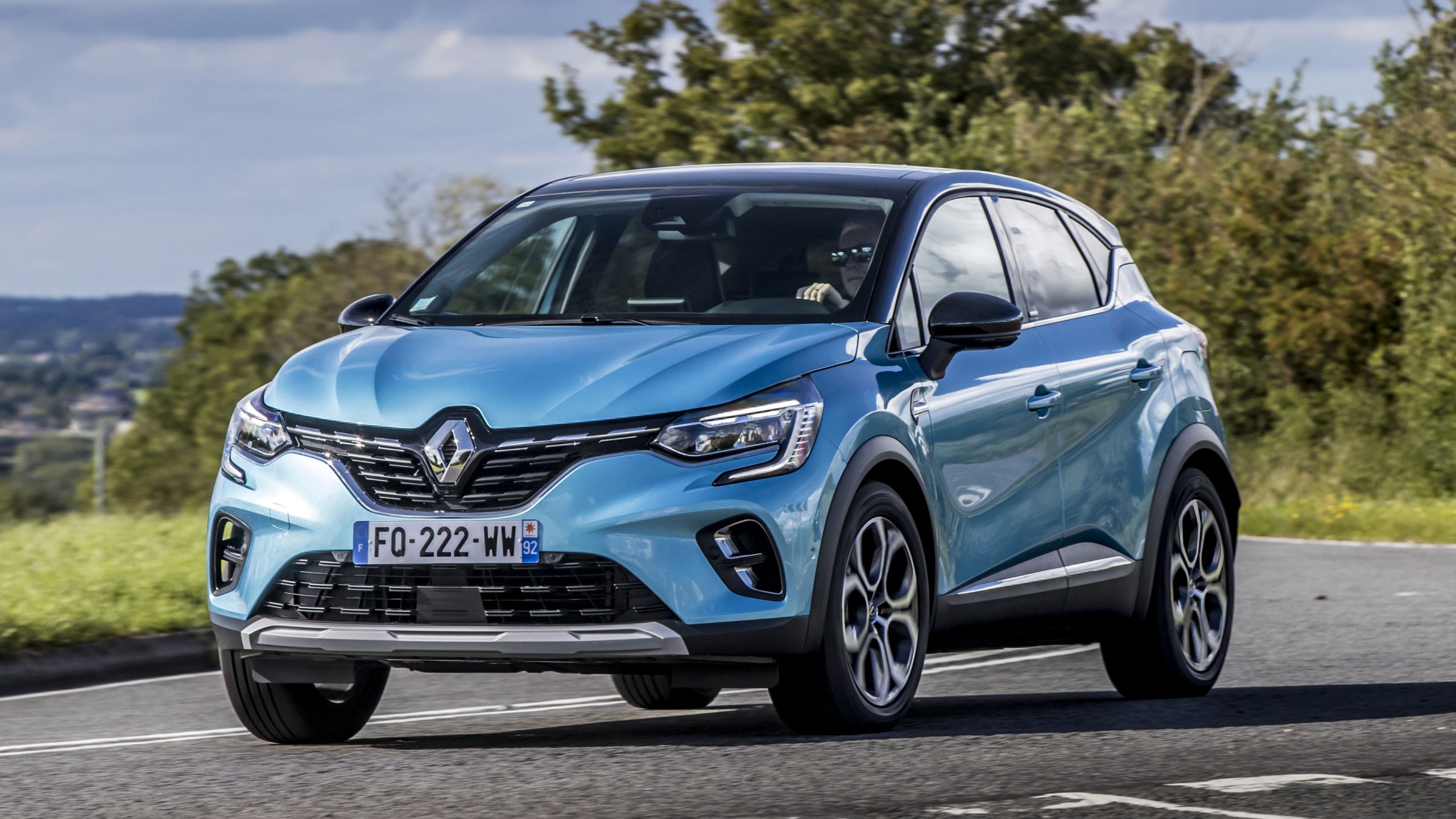 Renault Captur E-Tech Hybrid extinde gama de SUV-uri electrificate